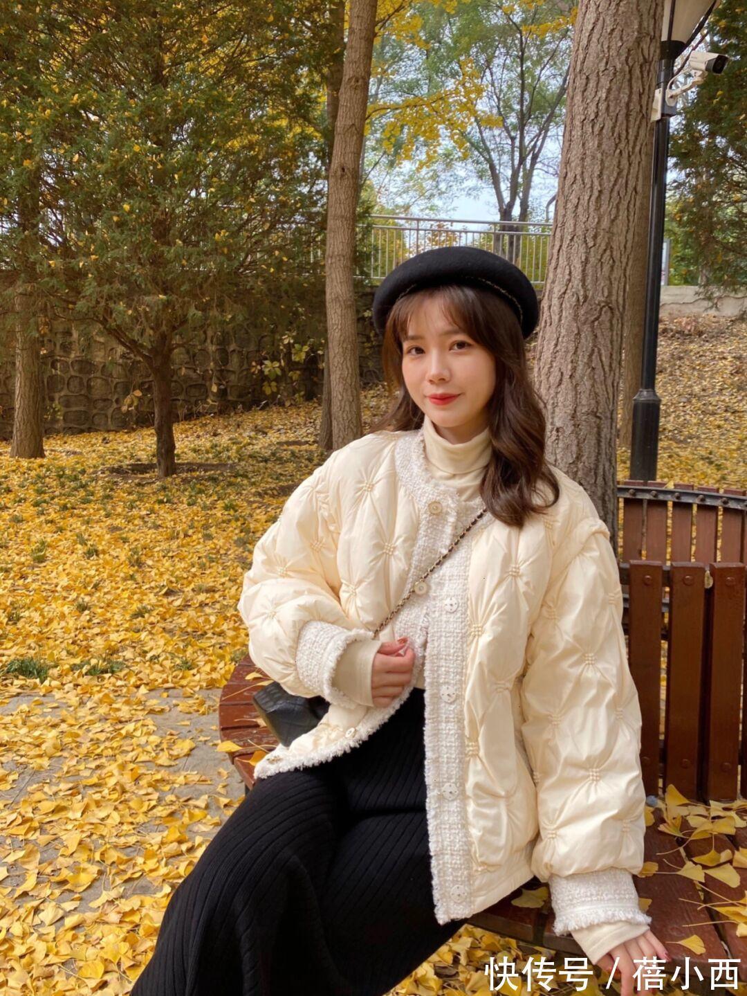 博主 精致的女人最爱穿“小香风羽绒服”,选这4款来搭配,高级又时髦