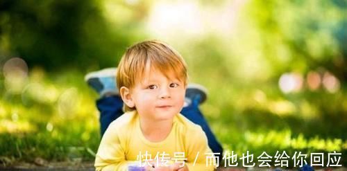 回家|表现好被老师贴贴纸奖励,回家后妈妈大喊心疼:咋不贴她自己脸上