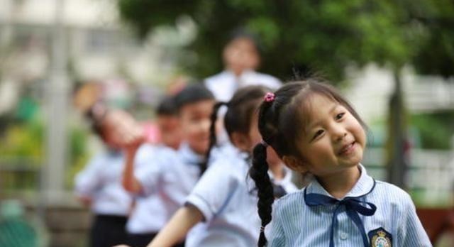 快乐教育|六岁前父母狠心立好三个规矩,娃长大后少走弯路,智力发育更出众