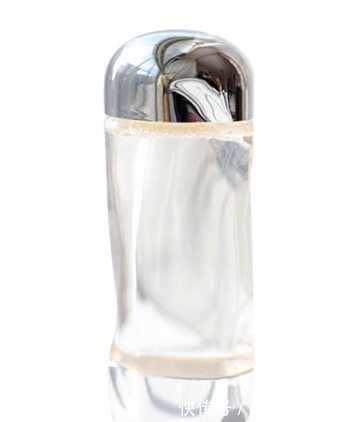 富勒烯|美白效果好的护肤品十大排名来了,盲买也不踩雷!