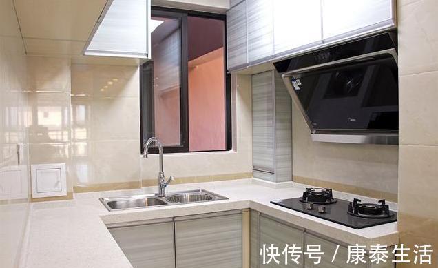 极简|装修极简风格非常满意，家具进场晾着通风中，晒晒！