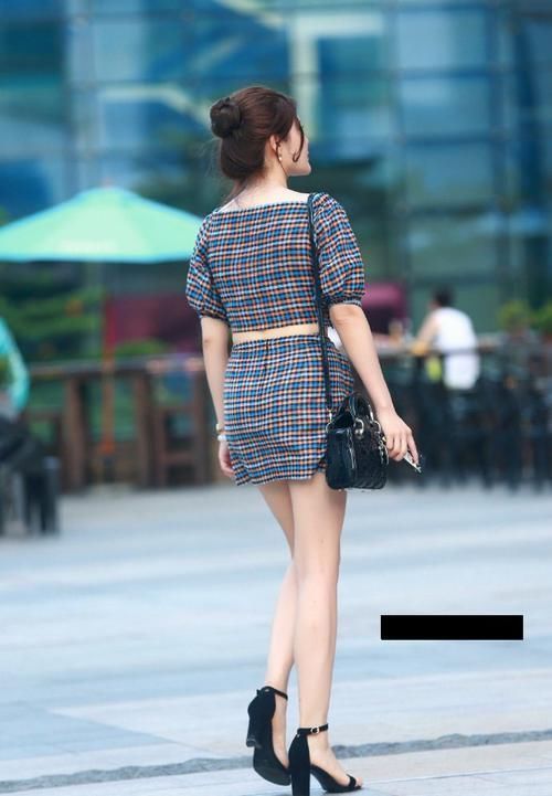 路人街拍小仙女这样的骨感身材,凡人只有羡慕的份啦