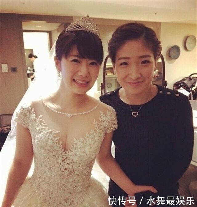 富婆|许昕美滋滋!富婆美妻开百万豪车接驾,贤妻宠爱他:昕哥更辛苦!