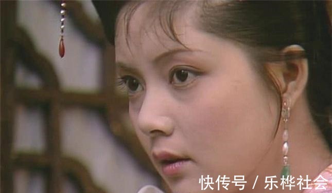 红楼梦$红楼梦:凤姐“指桑骂槐”,直接把宝钗骂得心跳加速、热血上涌