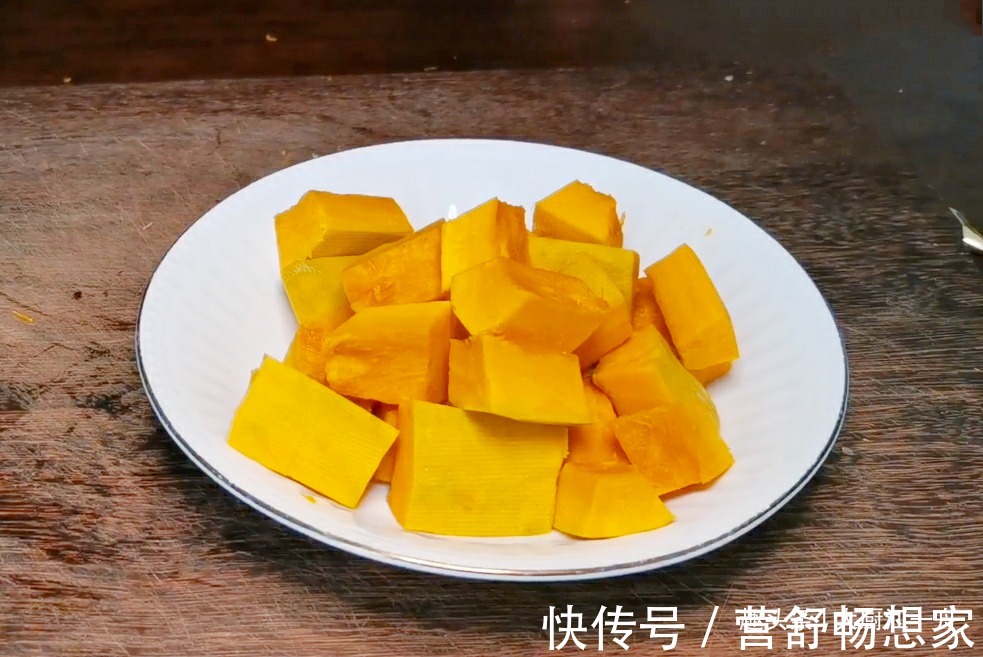 小米|煮小米粥,切记不要直接加清水煮!多加这3步,香浓黏稠米油厚