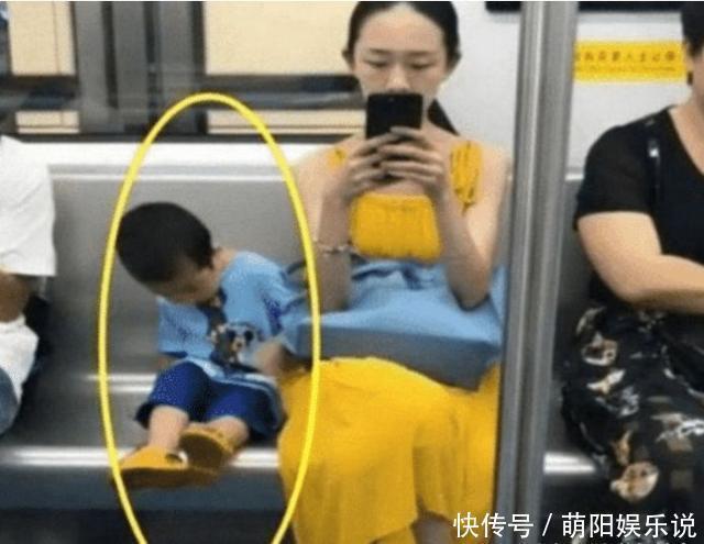 教养|3岁小宝宝地铁上走红,这才是教养!网友:拒绝熊孩子