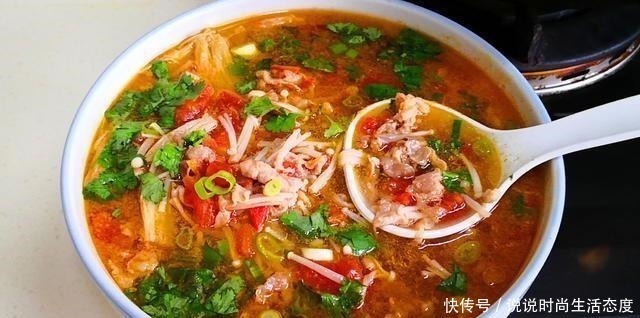 焯水|炖羊肉时,记住“一不要二不放”,羊肉不腥不膻也不柴,羊汤鲜美