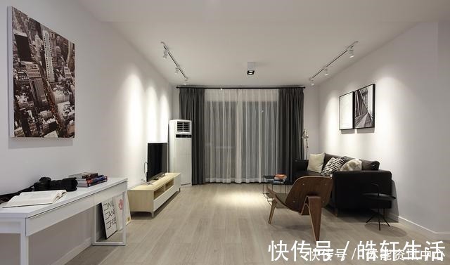 茶几|我家客厅没有买茶几,而是放了两个小凳子,来参观的亲戚都夸漂亮!