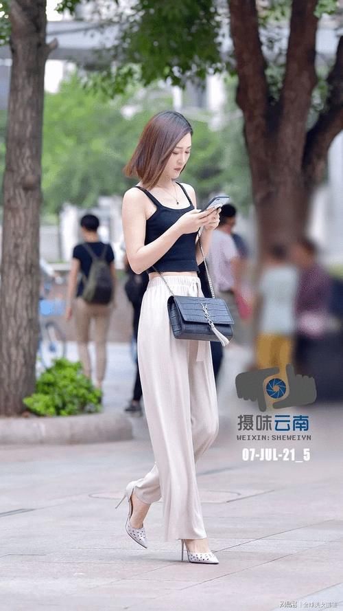 穿搭|阔腿裤宽松个性还很舒服，阔腿裤搭配高跟鞋，气场十足！