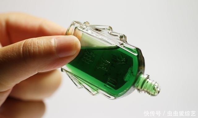 天呐!螨虫居然能在头上搞出那么多事,你是不是也中招了?