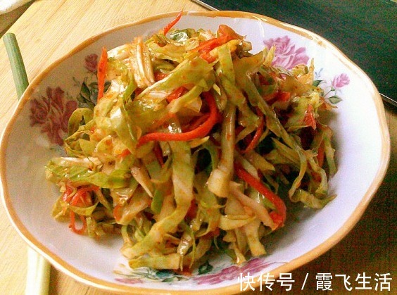 包菜|天热多吃这菜,五毛钱一斤,不炒不腌,简单拌一拌,爽脆又开胃!