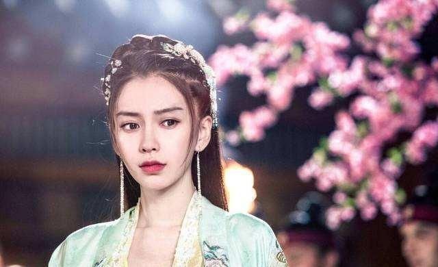 新《跑男》名单确定,蔡徐坤上榜,女配能歌善舞,杨颖有危机感