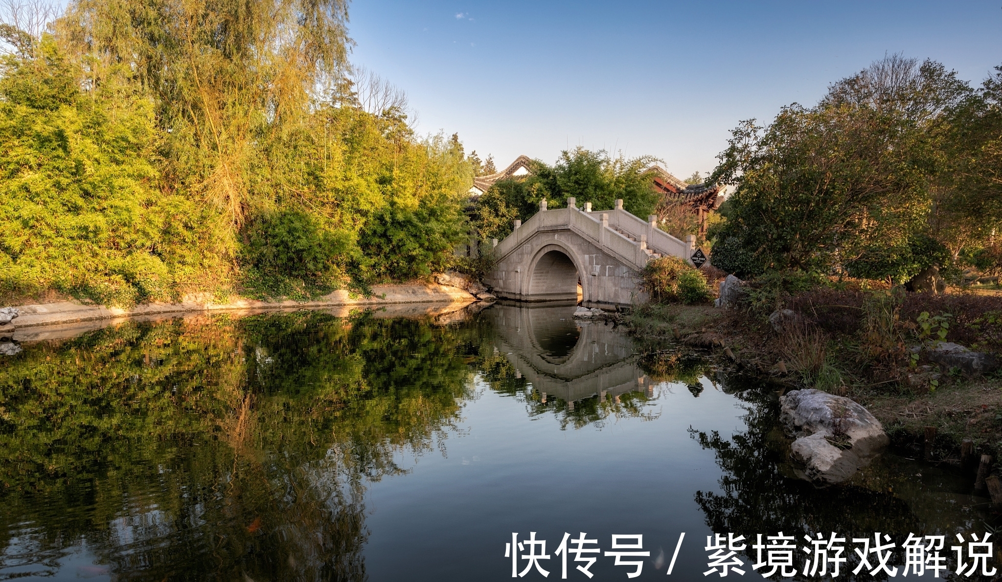 漠沙&古诗七律:千端思绪愁肠系,觅句云章带冷霜