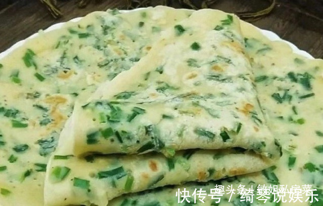不放面粉的韭菜饼，教你做一锅，香味浓郁，鲜美营养，出锅吃一盘