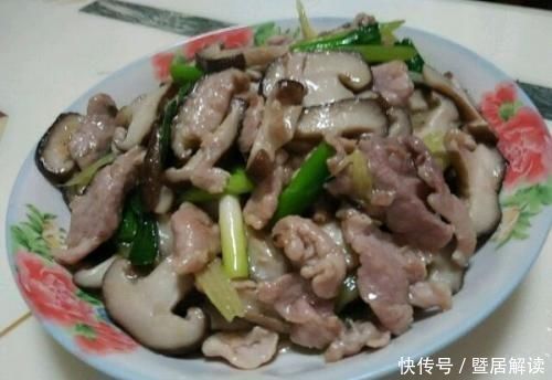  炒香菇时，到底要不要“焯水”，伙夫：这一步搞错，营养流失一半