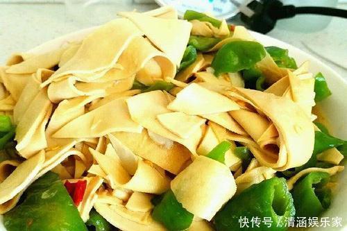 错过|青椒豆腐皮冬季不要错过的养生菜,降脂减肥,强健骨骼,补充钙质