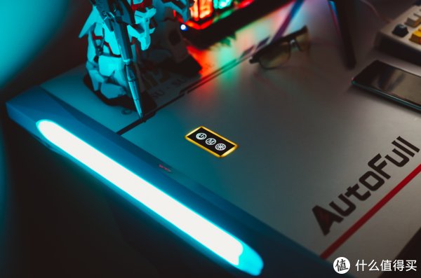 礼物|超彰显“钞能力”的礼物——傲风联名高达电竞桌上手体验