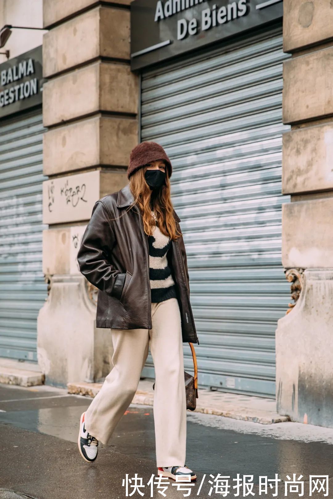 海报库｜没想到，今年的男装周还有秀场外街拍可看