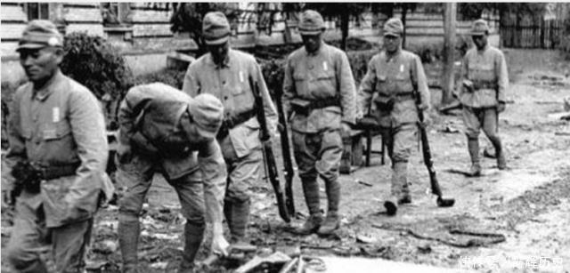 日军|日本投降后,苏联如何处理日本女兵至今让日军胆寒