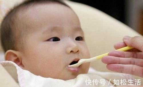 孩子|刚出生7天的孩子哭闹不吃奶,宝妈掀开被子一看,差点跟婆婆吵翻