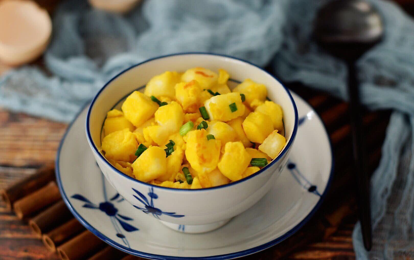 鸡蛋|剩馒头不要扔，这样做，营养又解馋