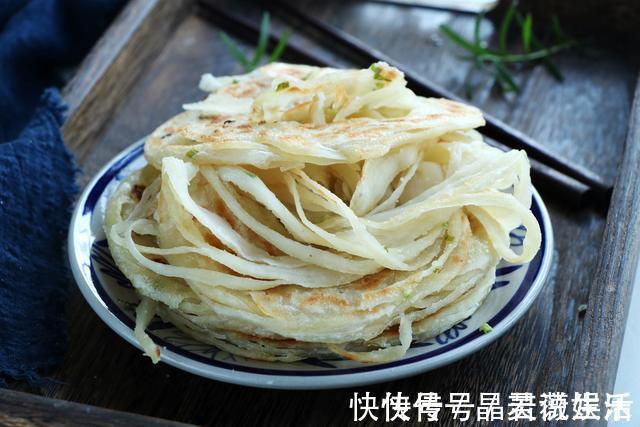 做法|面粉就爱这么吃,不揉面不发面,做法特简单,每周必吃2次才解馋