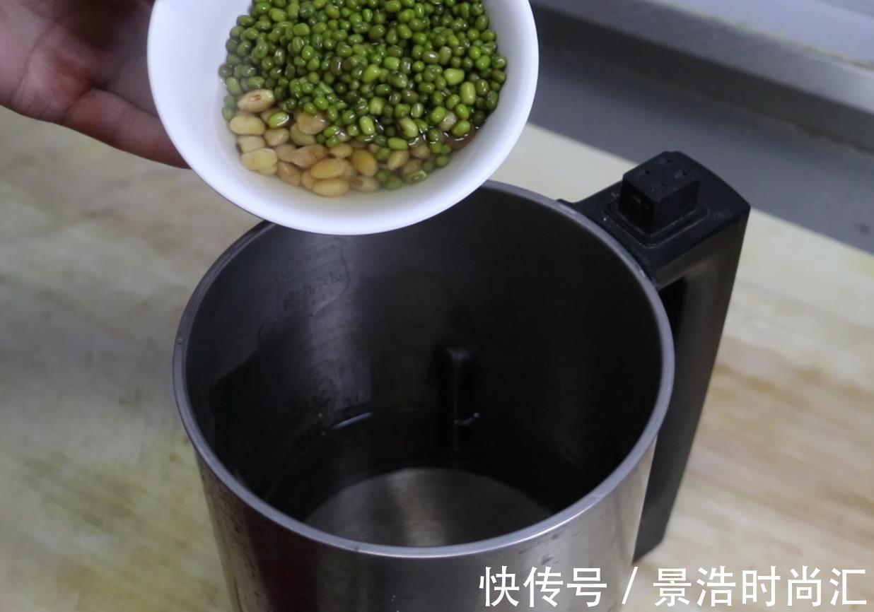 肝脏|肝不好的人，教你1款豆浆，清肝养肝，是肝脏的“管理员”！