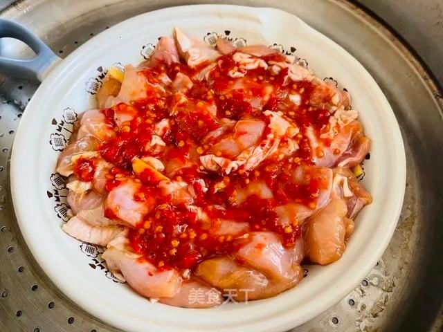 蚝油蒸鸡腿：不需要任何技巧，简单一蒸嫩嫩滑滑超美味