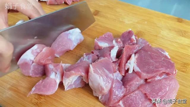 猪肉饺子好吃有窍门，调馅多加这一步，比饺子馆的好吃，又鲜又香