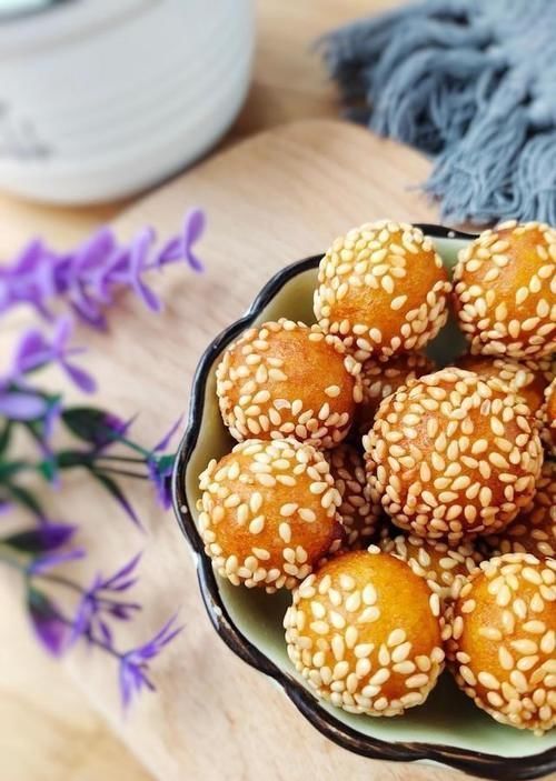 冬天这美味抓紧吃，酥香软糯，我家每年做几百个，家人依然吃不腻