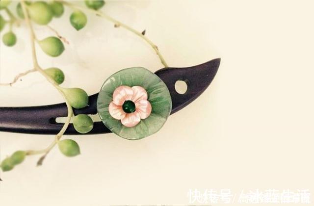 雍正@现代时尚设计师的灵感很多都来源于雍正《十二美人图》,不信你看