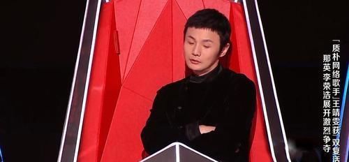 看到李荣浩对董书含的态度,我真为去年的单依纯感到庆幸