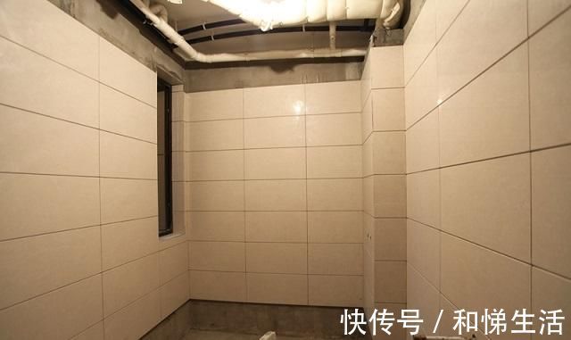 瓷砖|头次见邻居卫生间这样贴瓷砖,太聪明了,看完想回家砸了重装