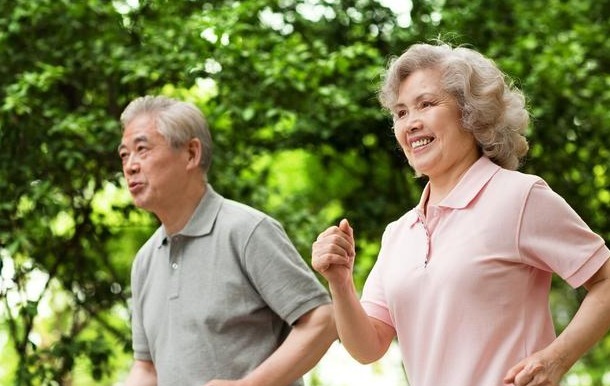 血管堵塞|脑供血不足,头晕迷糊,1个小动作,改善脑供血不足,在家就能做