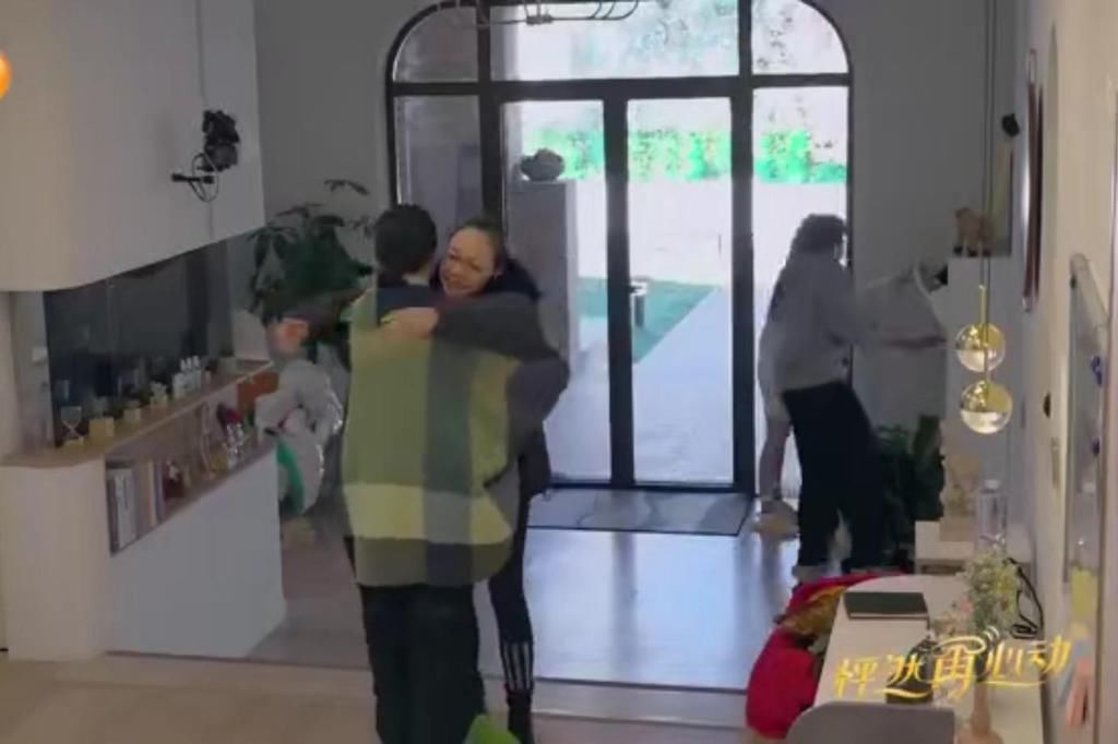 宋丹丹倪萍和解，闹矛盾20年，错的那一方为何现在才道歉？