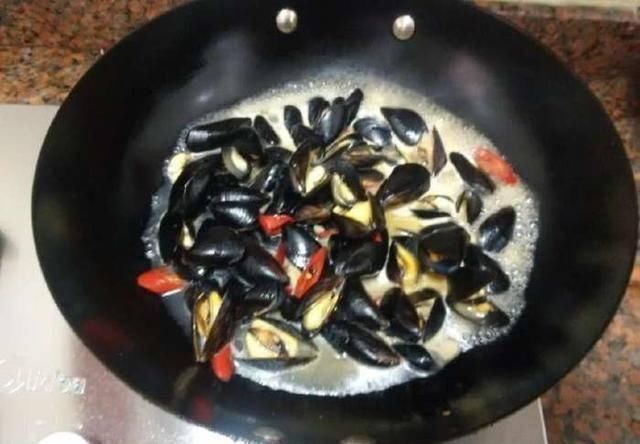 误认为|被误认为是蔬菜,其实一种海鲜,比海带便宜,比鲍鱼好吃