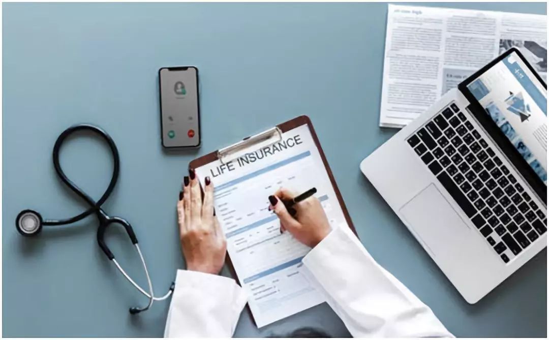 癌细胞|手指长这样,可能是肺癌的早期征兆,1个动作轻松自测!护肺用好这4招~