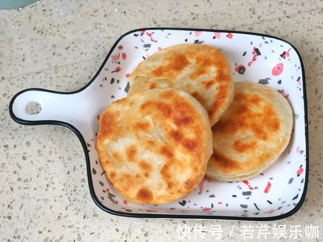 早餐|我家最爱的早餐，不发面不烫面，和点面就能做，吃着又软又香