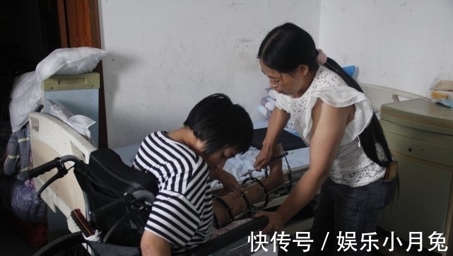 分娩|女子独自在家分娩孩子直接坠落地上,一纸诊断书让妈妈崩溃了