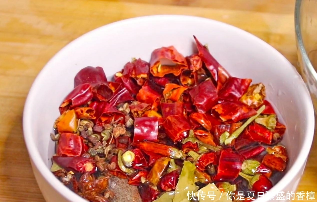  年夜饭，香到一锅都不够吃！不愧是大虾中的“极品”做法，非油炸