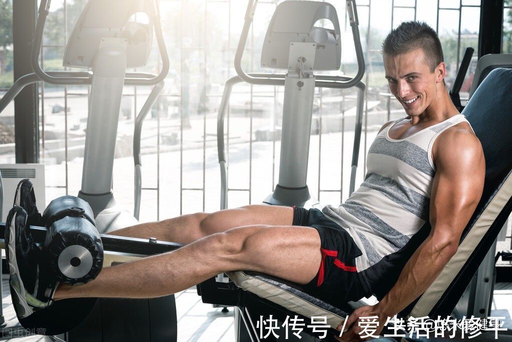 大腿|股四头肌的锻炼方法,掌握4个动作,练出强壮的大腿肌肉