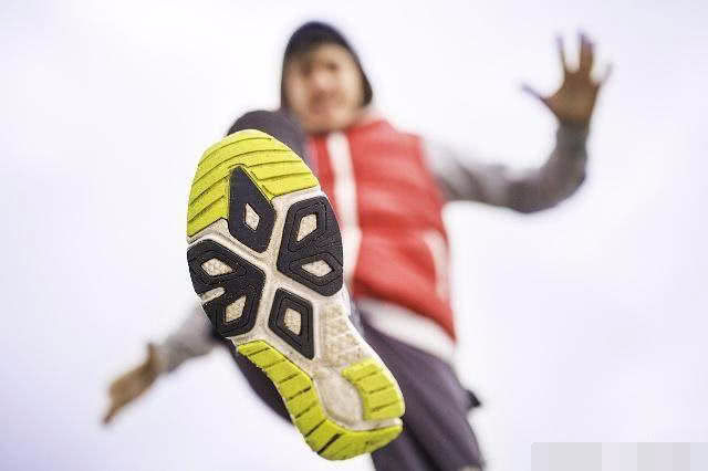 每天跺腳5分鐘，會發生3種健康“變化”，簡單又實用