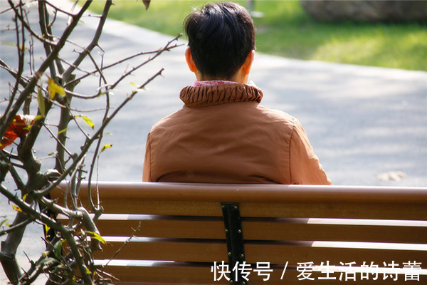 雌激素|女人缺乏黄体酮易显老,几种食物不妨常换着吃,排毒养颜更显年轻