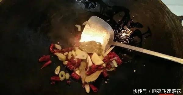 猪肉|夏天少吃猪肉多吃它，蛋白质含量高，简单一炖鲜香多汁超美味！