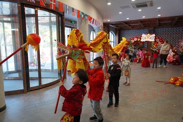 圣顿公学幼儿园|逛庙会 迎开学 圣顿公学幼儿园举行“健康成长，快乐起飞”主题开学嘉年华活动