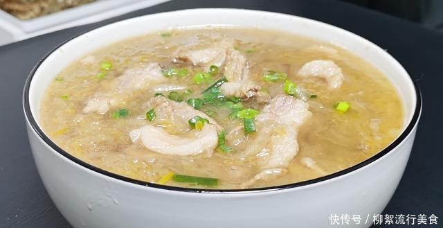 一到冬天,就爱吃这道东北“炖菜”,酸爽开胃,吃起来解馋又保暖