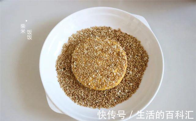 南瓜豆沙饼|秋天吃它正当时,软糯清甜,温暖脾胃,滋润好吃家人喜欢