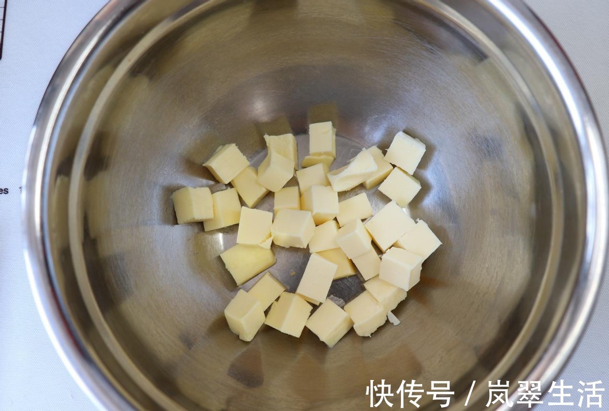 苏打粉|营养价值极高的碱性饼干,充满香葱的味道,一咬一口酥
