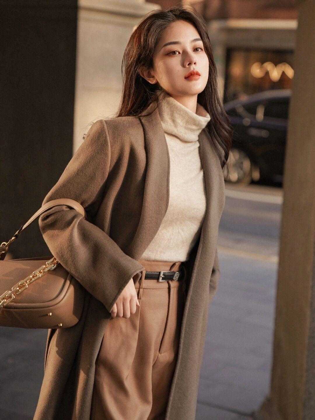 小姐姐 天寒地冻,入手这4款大衣可盐可甜又百变,还保暖,过年穿正好!