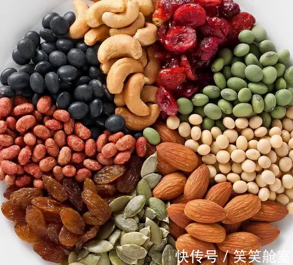 营养师|天天吃坚果会患高血脂?营养师建议:3种坚果最好少吃